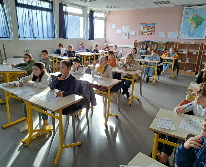Eleves Cm1 Cm2 Accueillis Au College 05